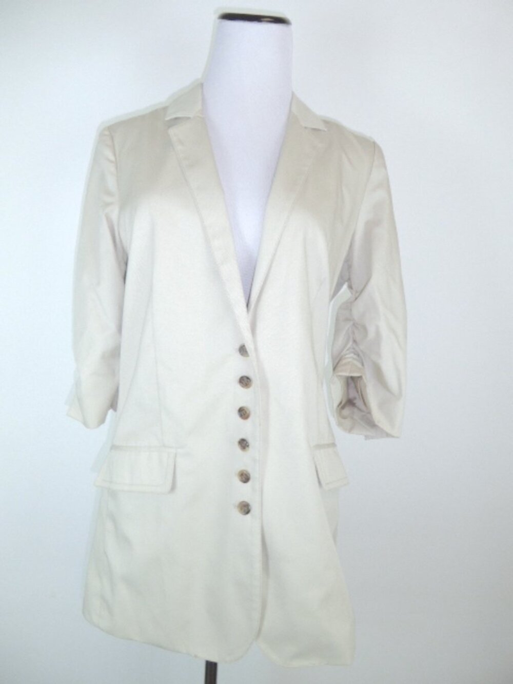 Elizabeth and James Bergdorf Goodman jacket short sleeve ruched beige 6